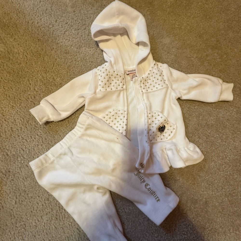 Juicy Couture white fuzzy hooded outfit​
